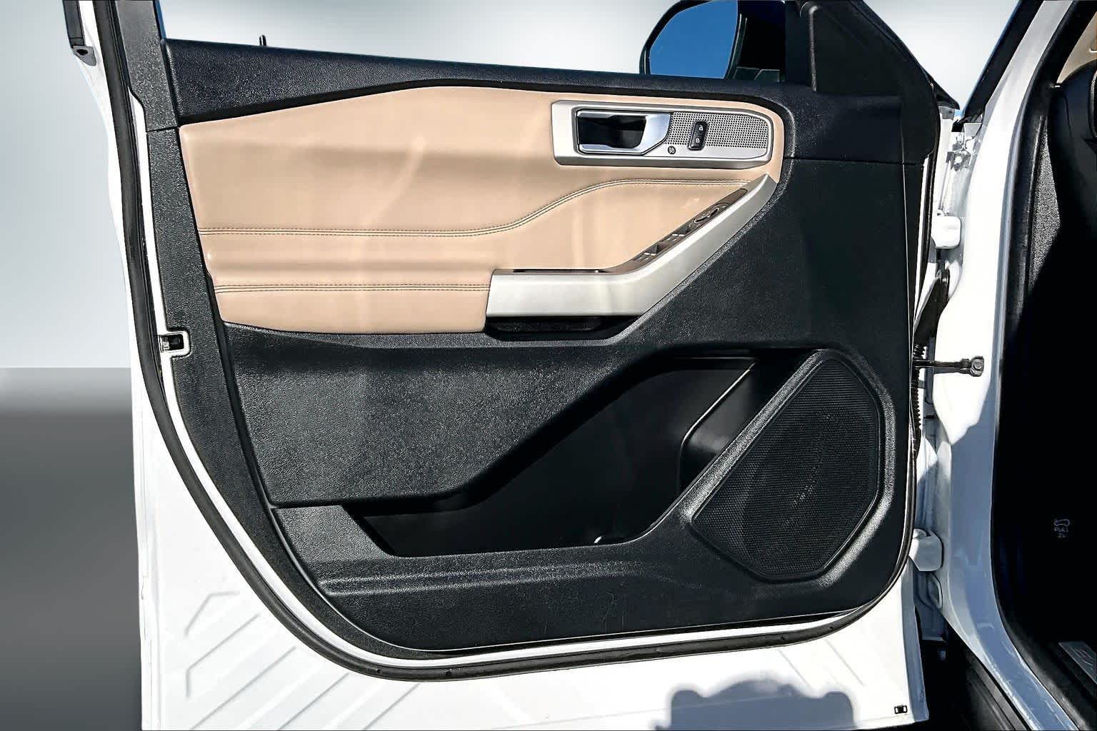 Thumbnail: 2023 Ford Explorer - 26