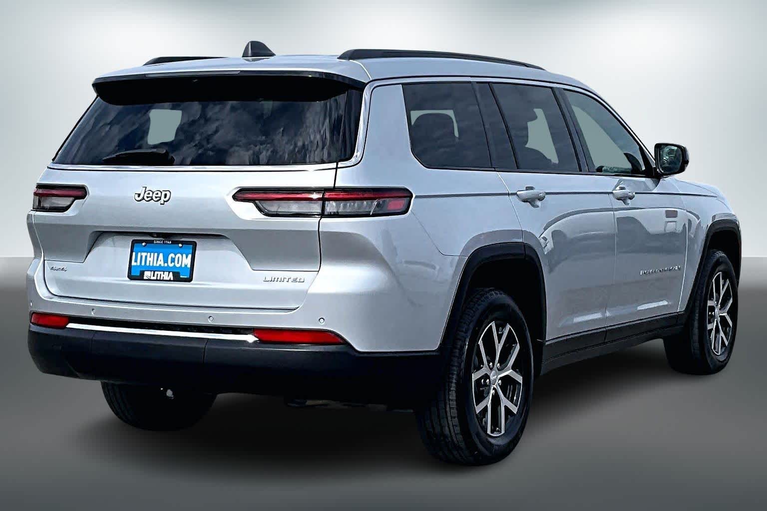 Thumbnail: 2024 Jeep Grand Cherokee L - 22