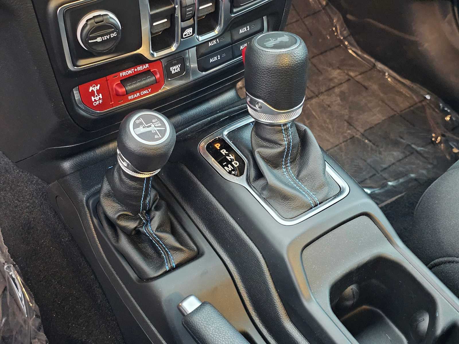 Thumbnail: 2023 Jeep Wrangler - 21
