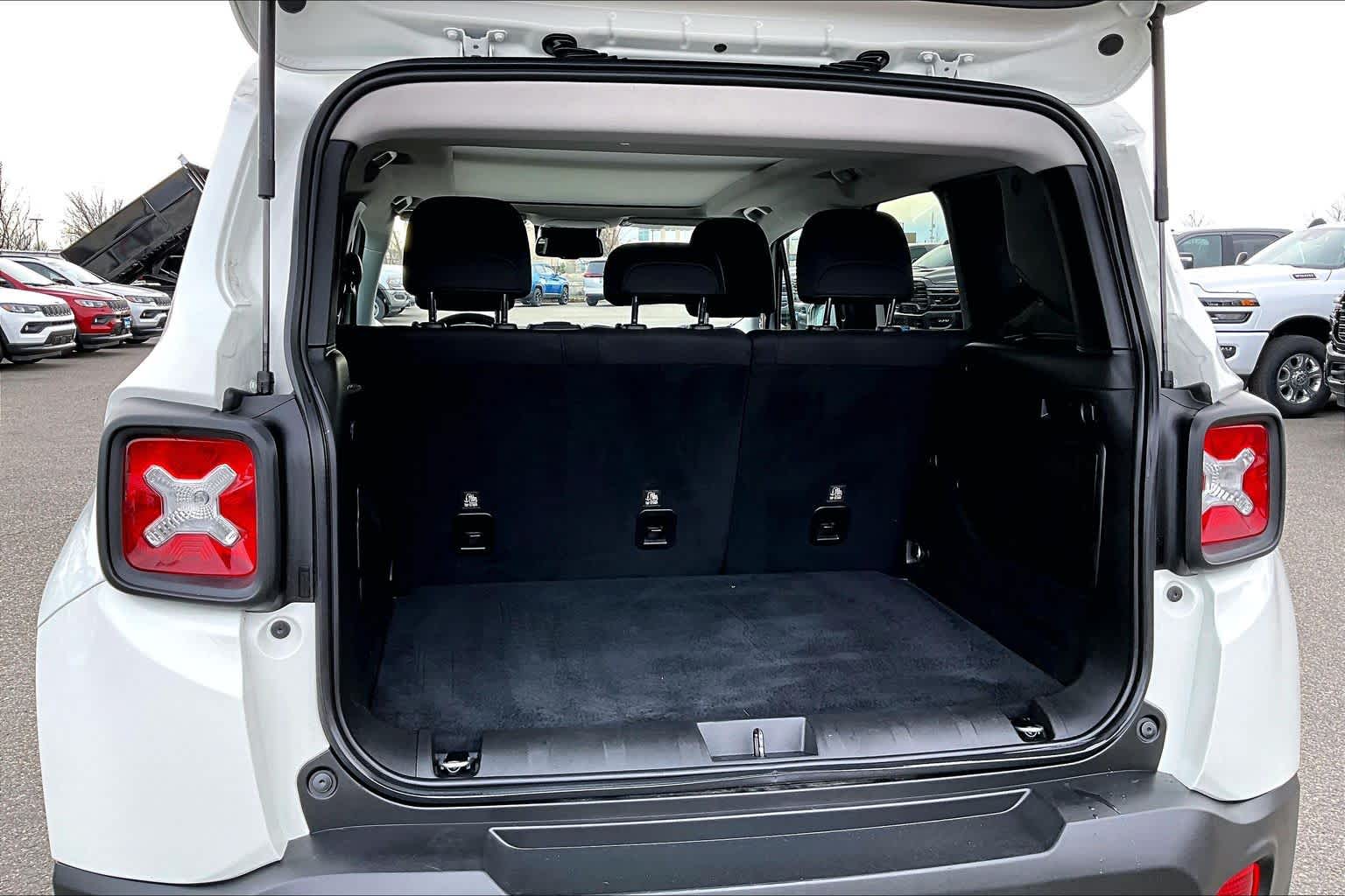 Thumbnail: 2023 Jeep Renegade - 18