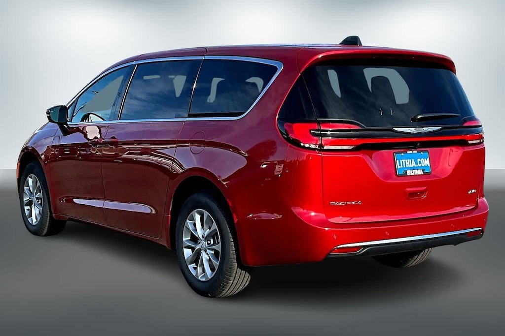 New 2026 Chrysler Pacifica SELECT AWD Passenger Van