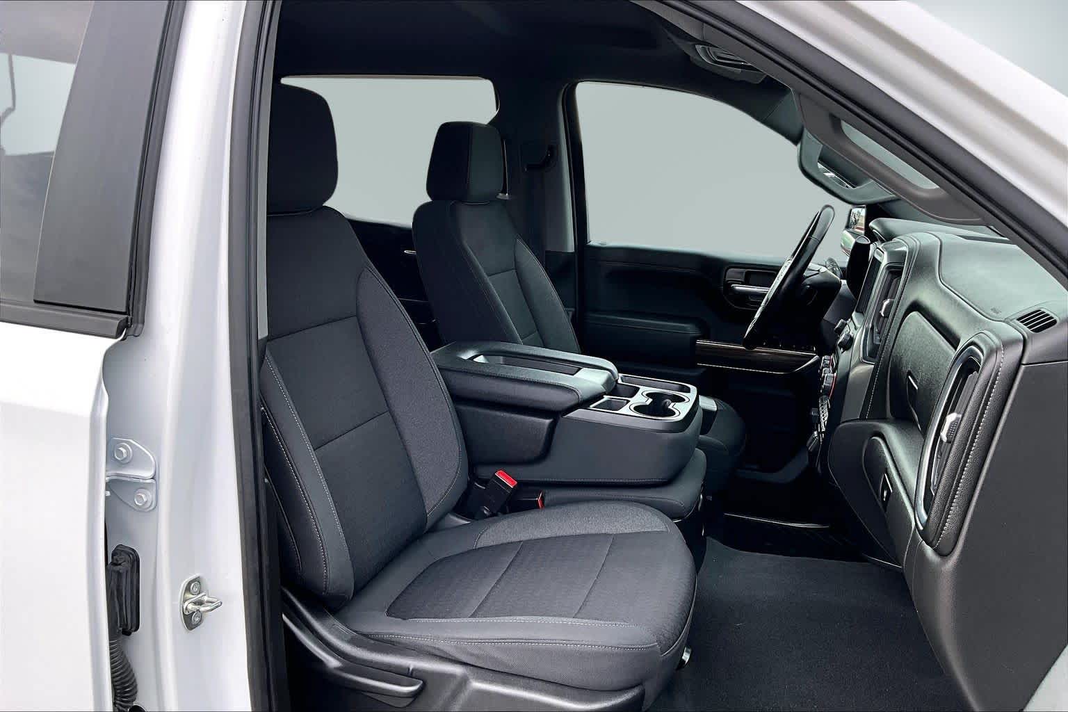 Thumbnail: 2021 Chevrolet Silverado 1500 - 13