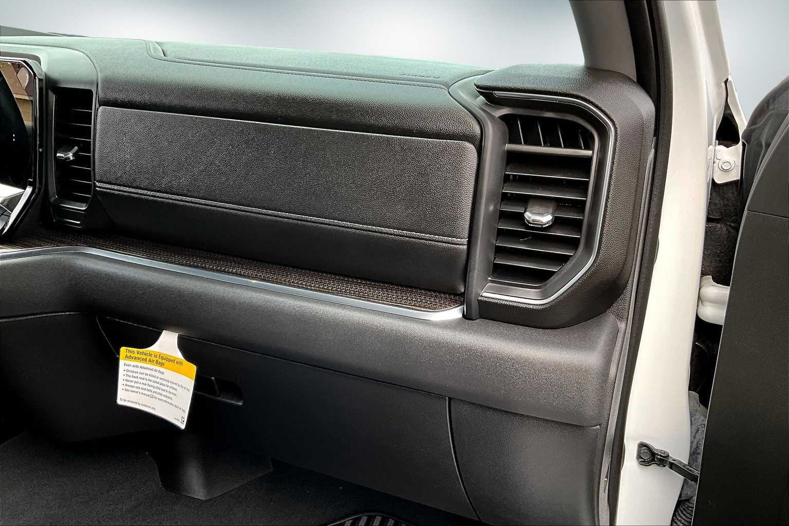 Thumbnail: 2023 Chevrolet Silverado 1500 - 23