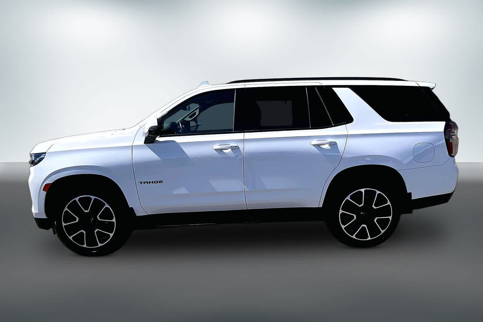 Thumbnail: 2023 Chevrolet Tahoe - 3