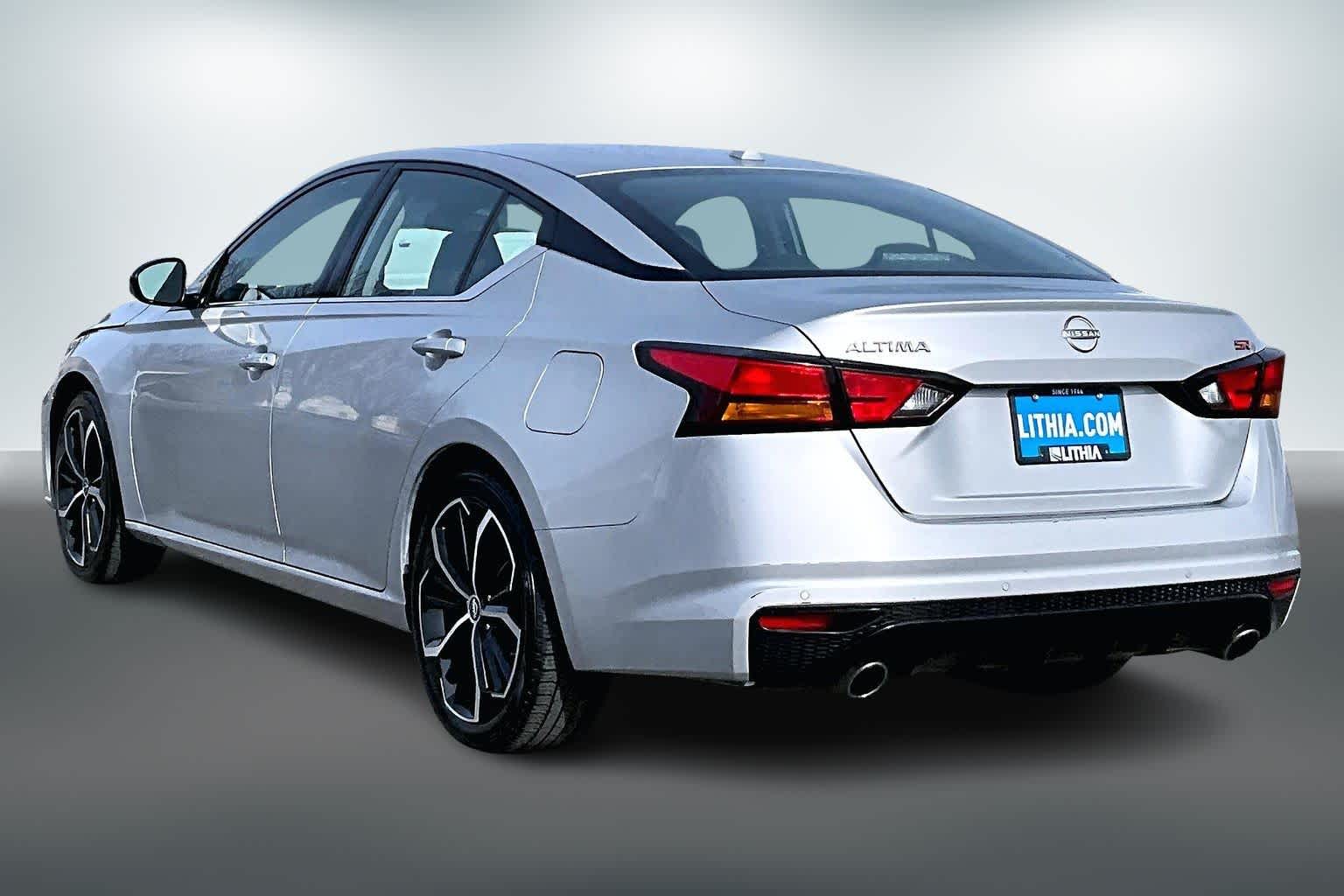 Thumbnail: 2023 Nissan Altima - 4
