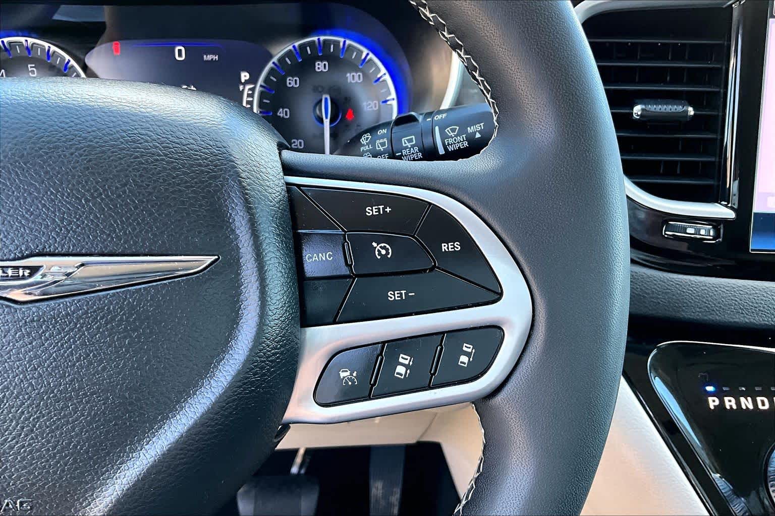 Thumbnail: 2024 Chrysler Pacifica - 25