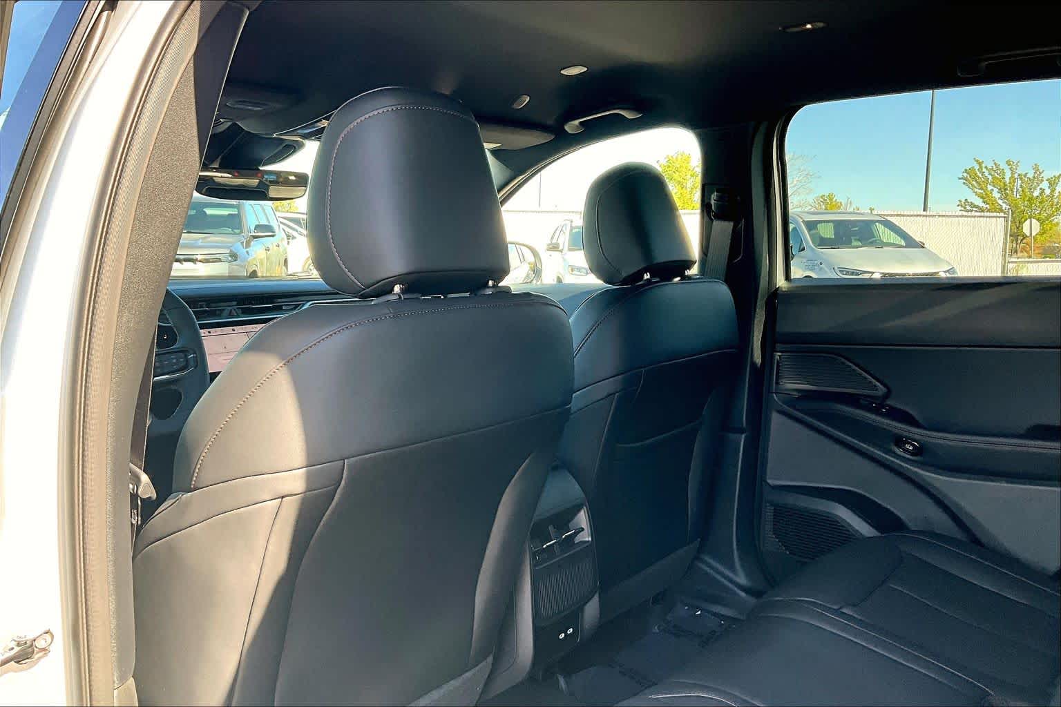 Thumbnail: 2026 Jeep Cherokee - 12