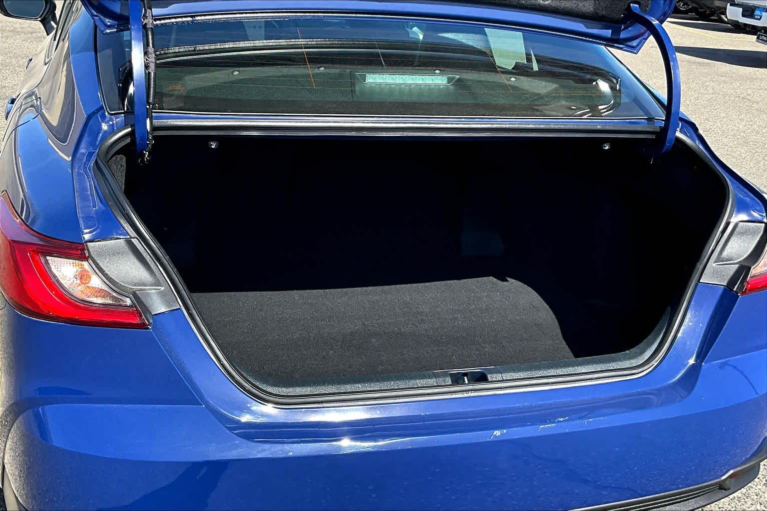 Thumbnail: 2025 Toyota Camry - 18