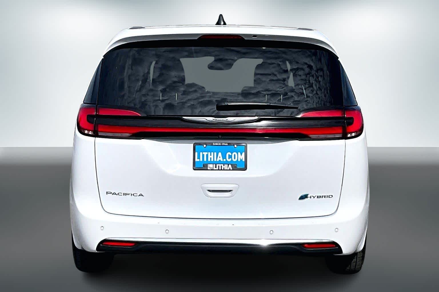 Thumbnail: 2024 Chrysler Pacifica - 5