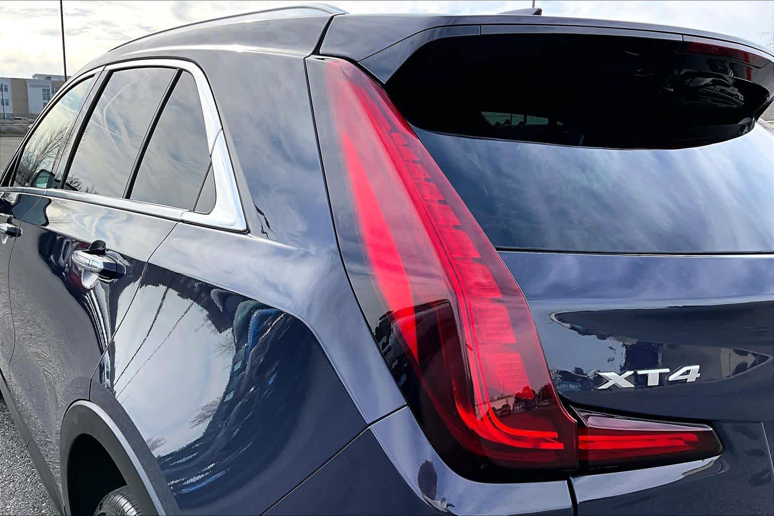 Thumbnail: 2024 Cadillac XT4 - 31