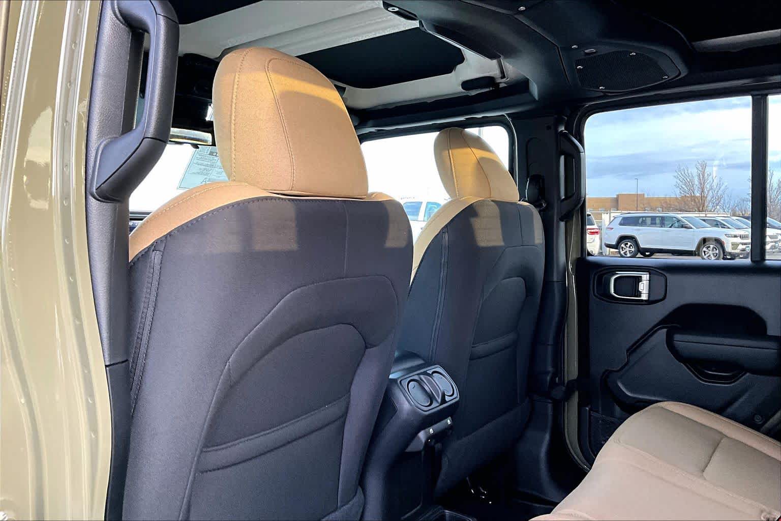 Thumbnail: 2026 Jeep Gladiator - 12