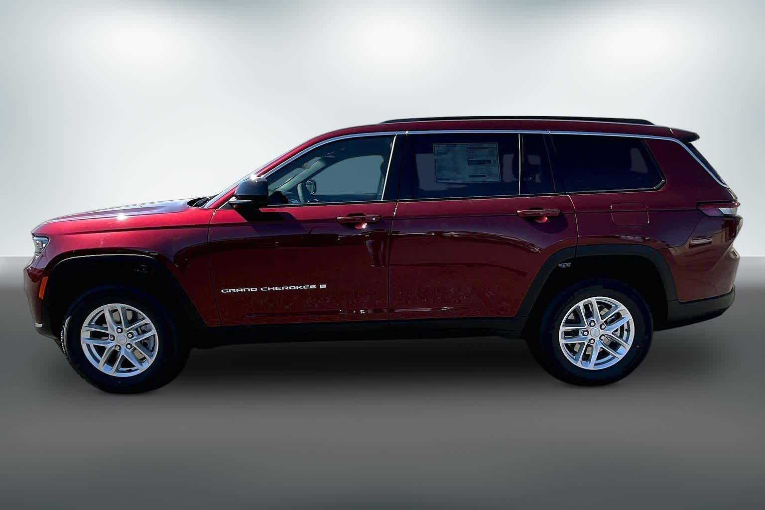 Thumbnail: 2026 Jeep Grand Cherokee - 3