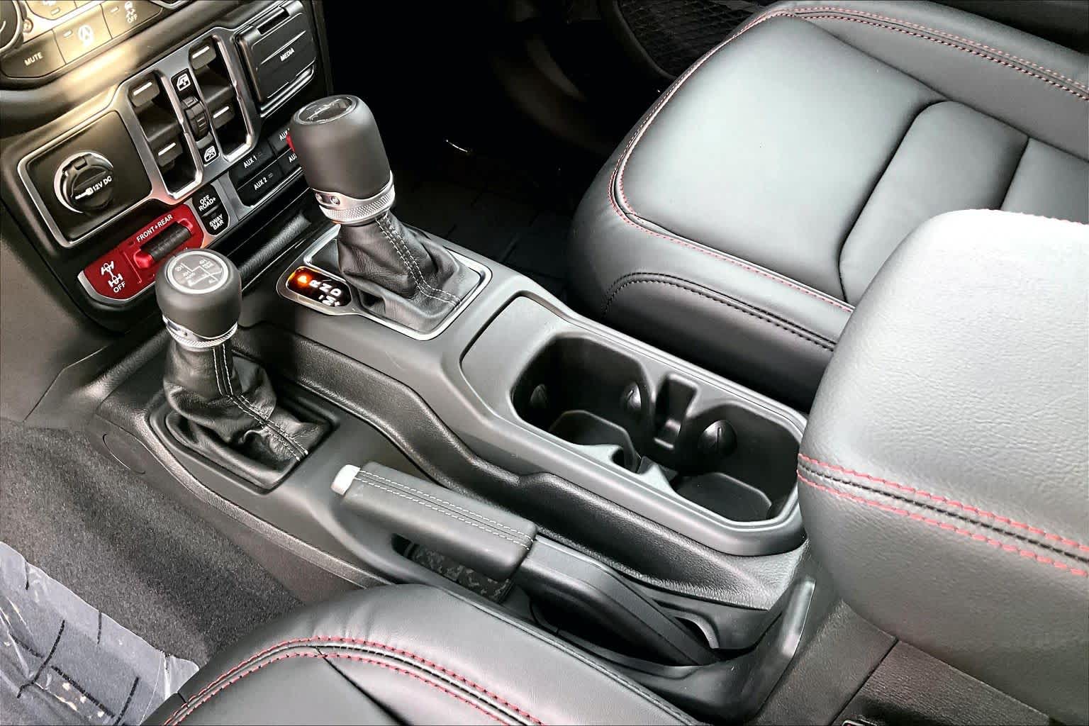 Thumbnail: 2026 Jeep Gladiator - 17