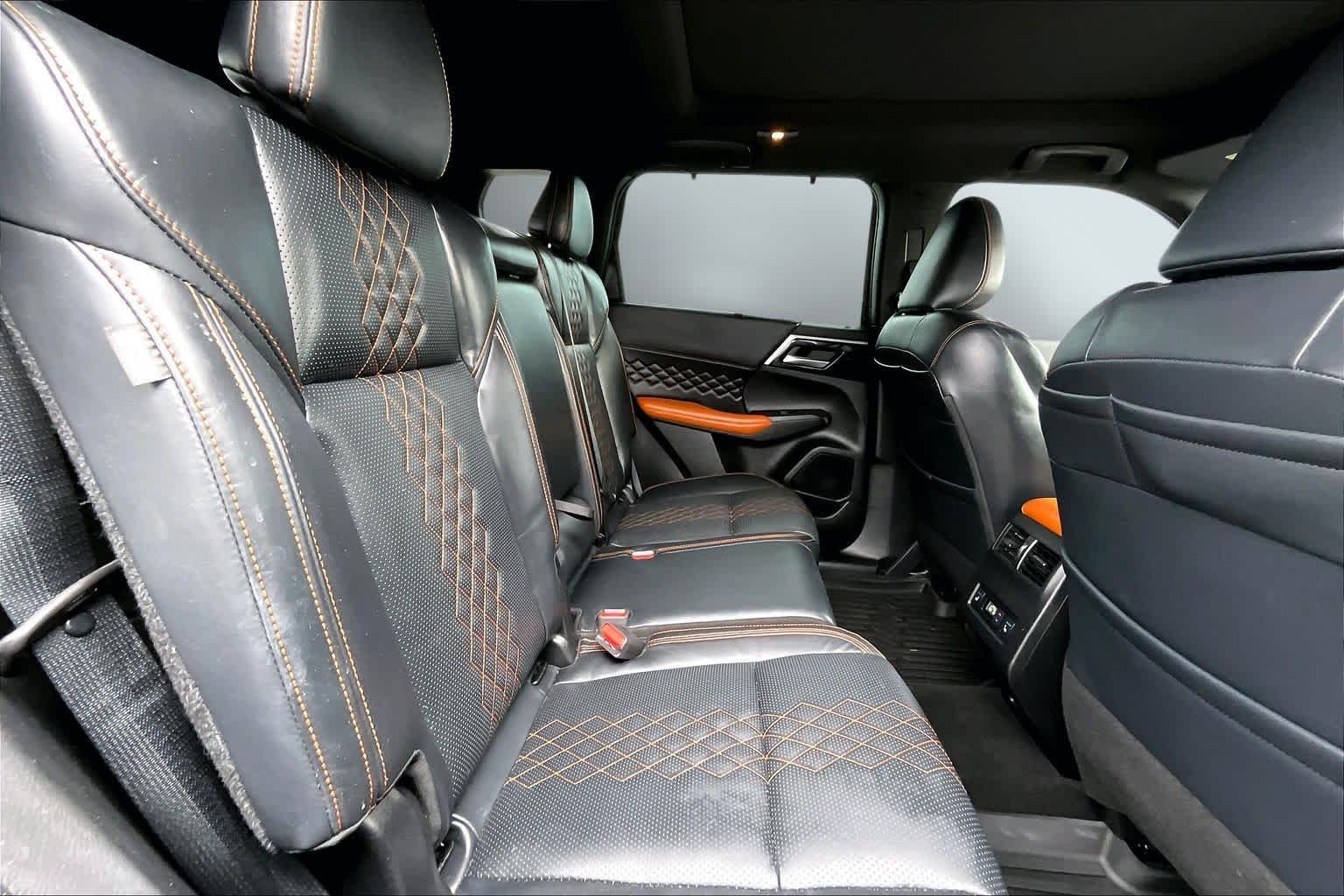 Thumbnail: 2022 Mitsubishi Outlander - 28