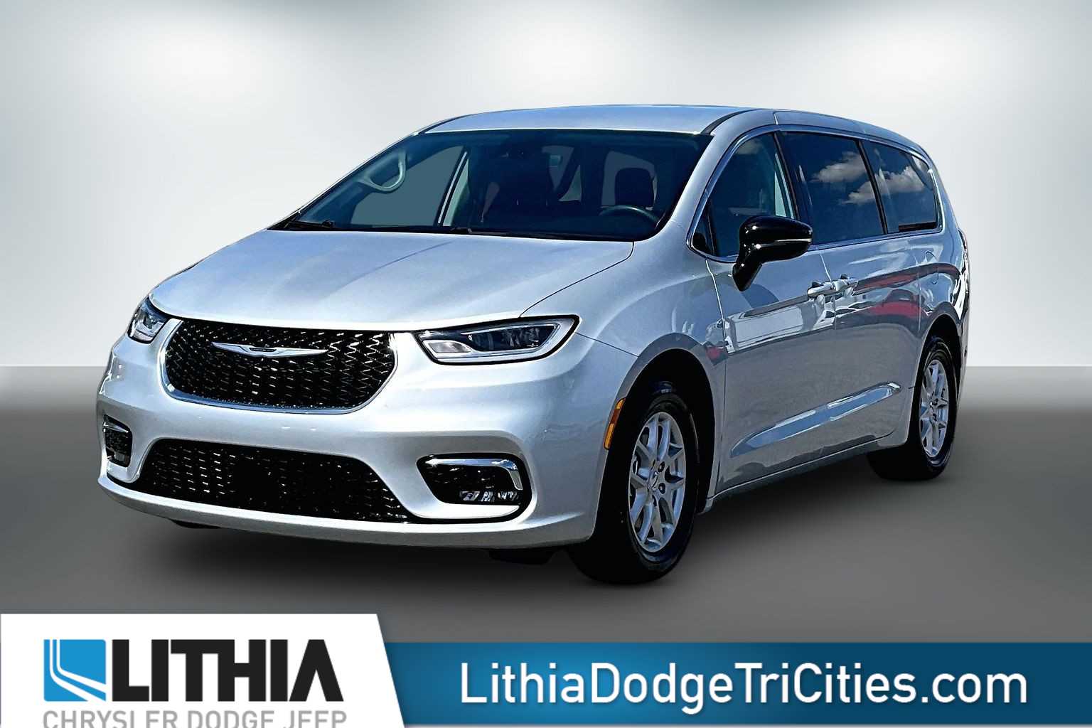 Thumbnail: 2024 Chrysler Pacifica - 1