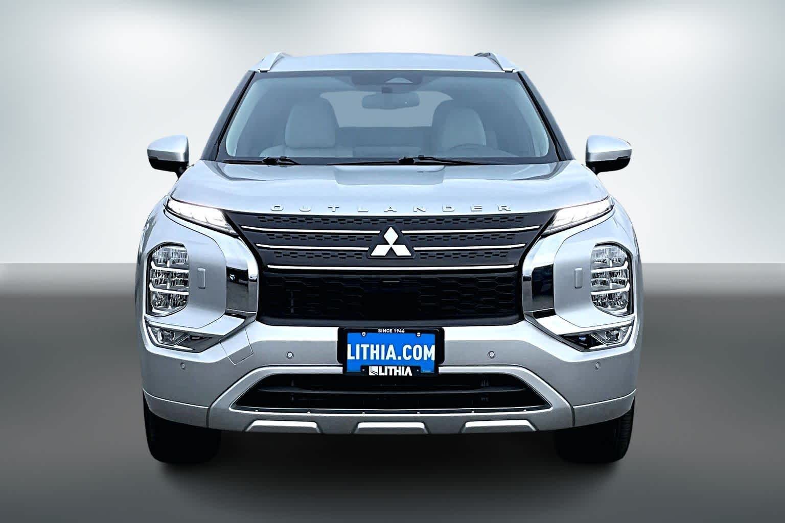 Thumbnail: 2024 Mitsubishi Outlander - 6