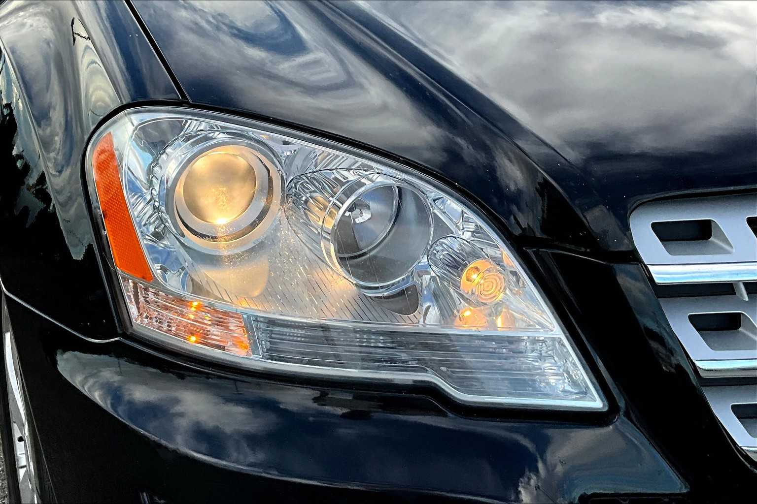 Thumbnail: 2011 Mercedes-Benz M-Class - 32