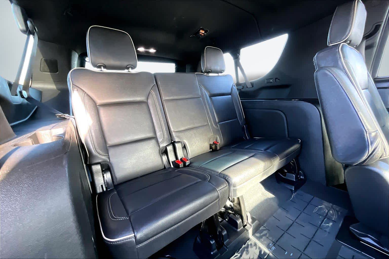 Thumbnail: 2023 Chevrolet Suburban - 31