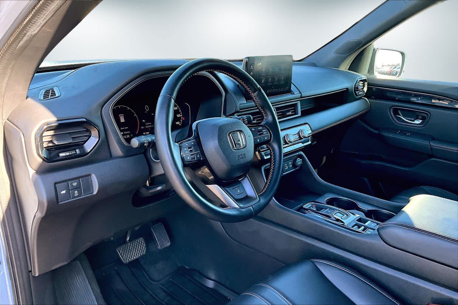 Thumbnail: 2023 Honda Pilot - 2