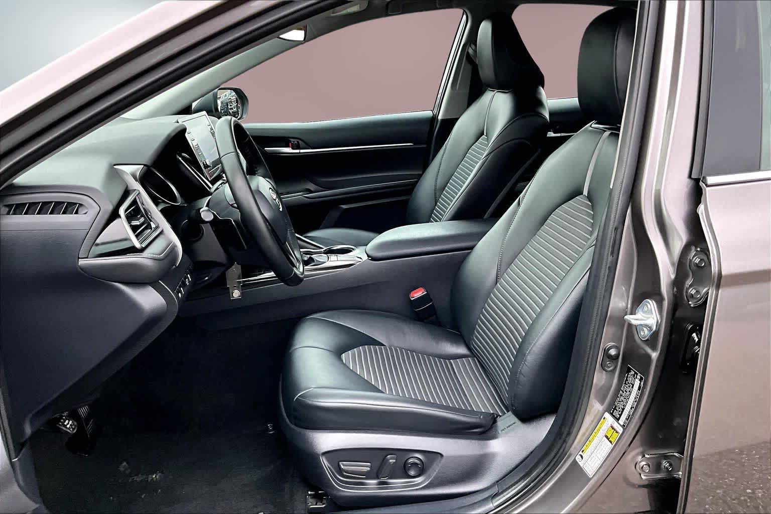 Thumbnail: 2023 Toyota Camry - 11