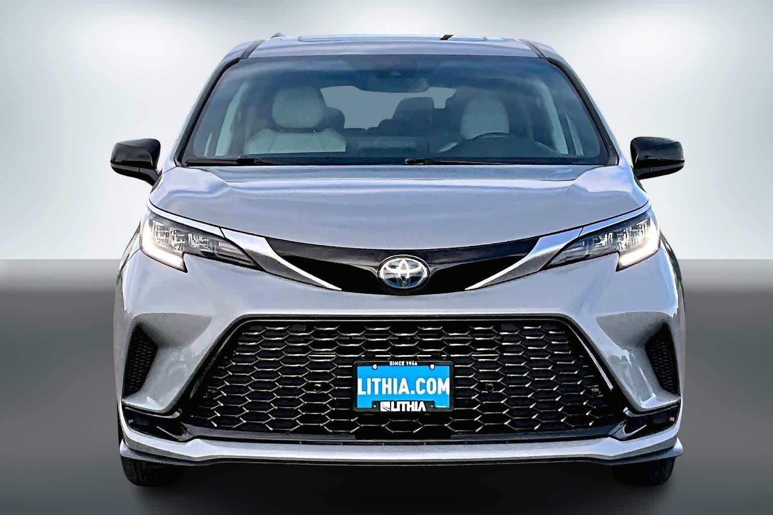 Thumbnail: 2024 Toyota Sienna - 6