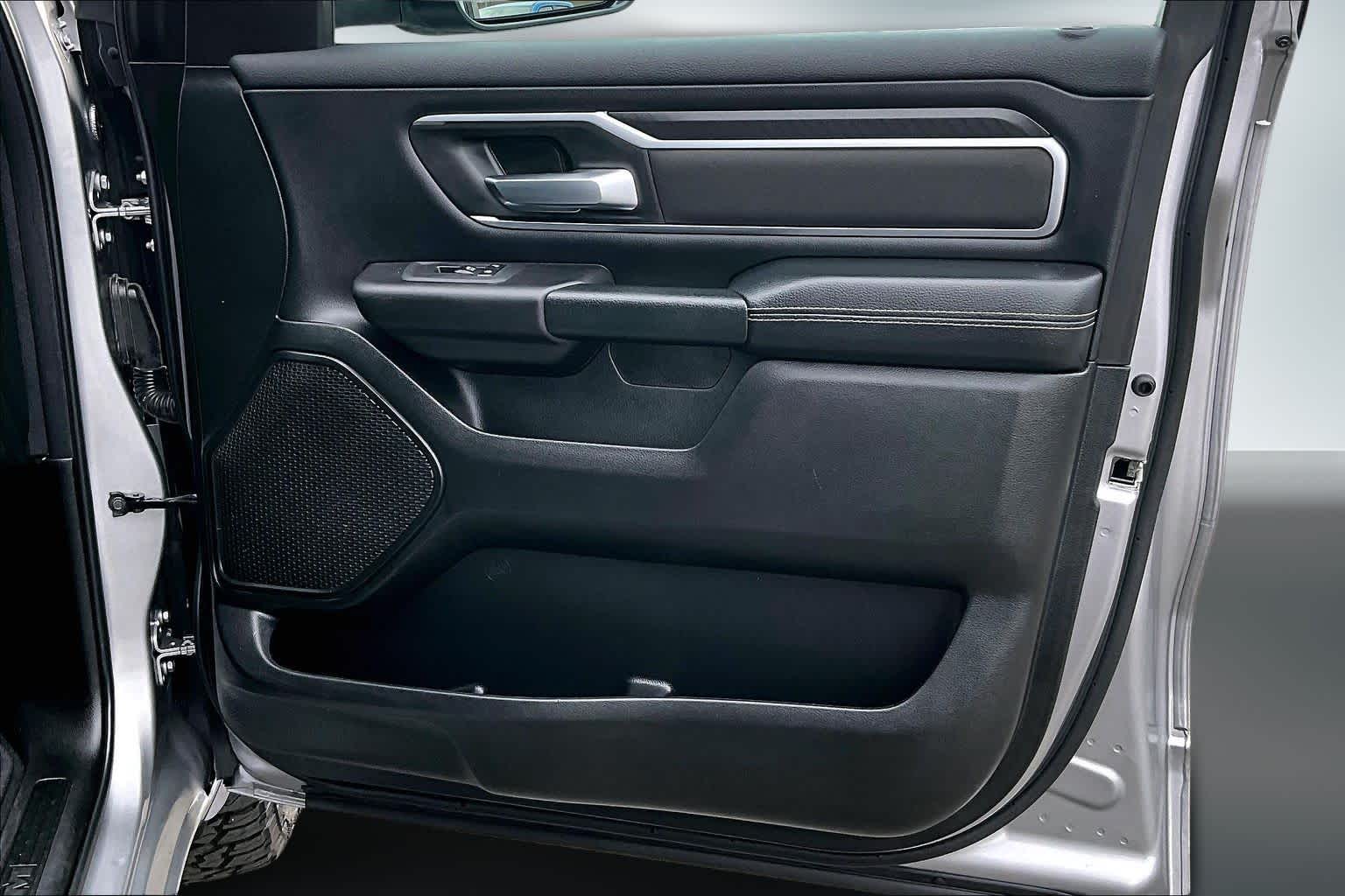 Thumbnail: 2025 RAM 1500 - 28