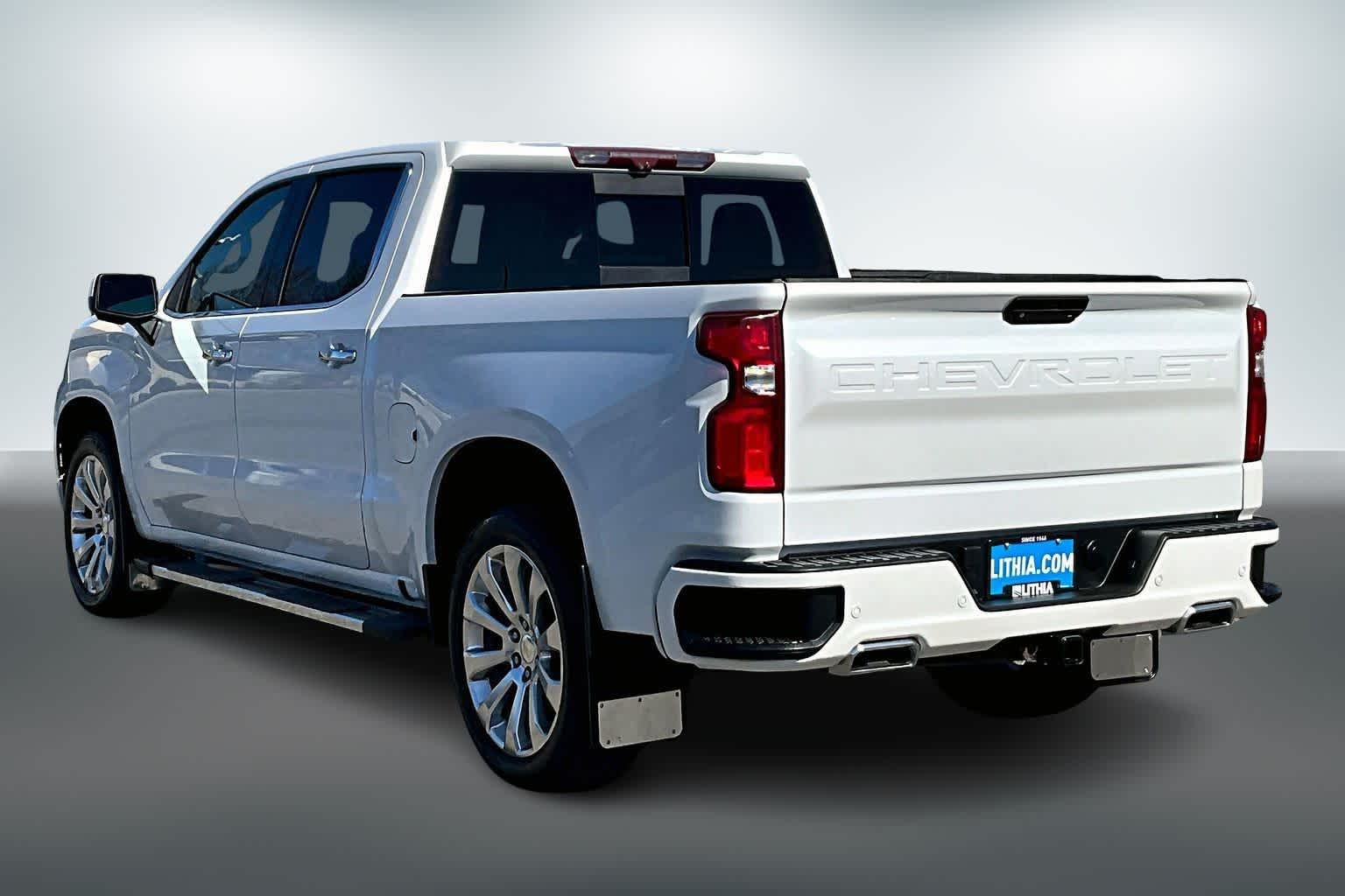 Thumbnail: 2021 Chevrolet Silverado 1500 - 4