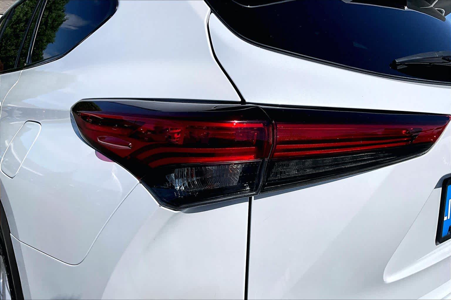 Thumbnail: 2022 Toyota Highlander - 33