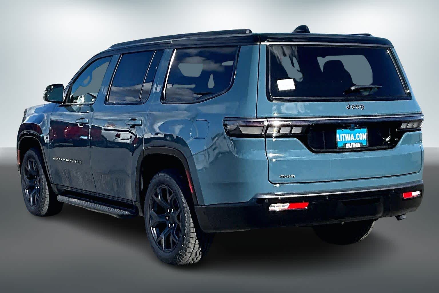 Thumbnail: 2026 Jeep Grand Wagoneer - 3