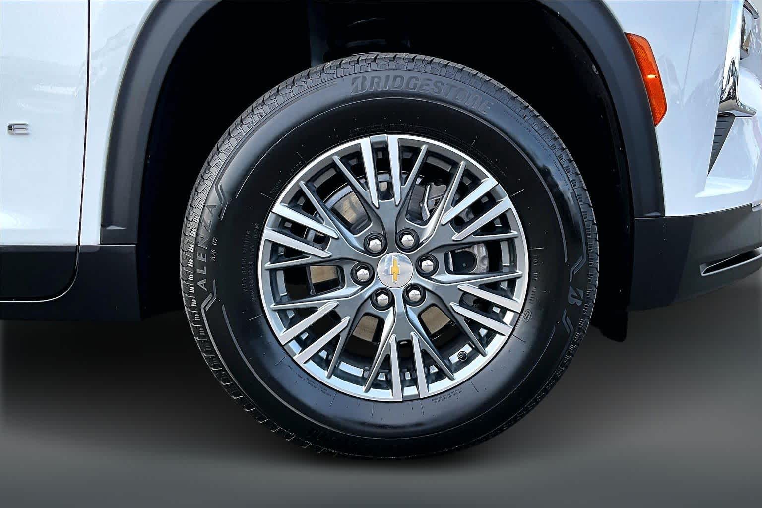 Thumbnail: 2025 Chevrolet Traverse - 35