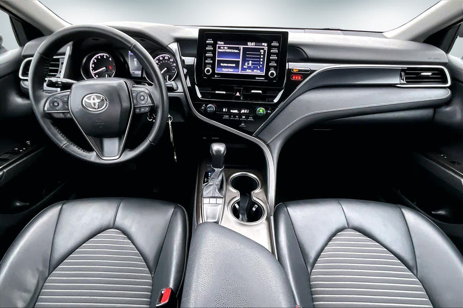 Thumbnail: 2023 Toyota Camry - 10