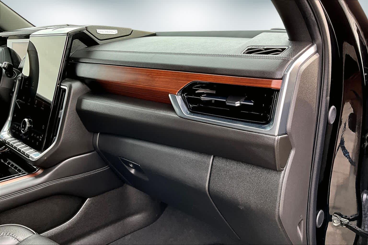 Thumbnail: 2025 GMC Yukon - 22