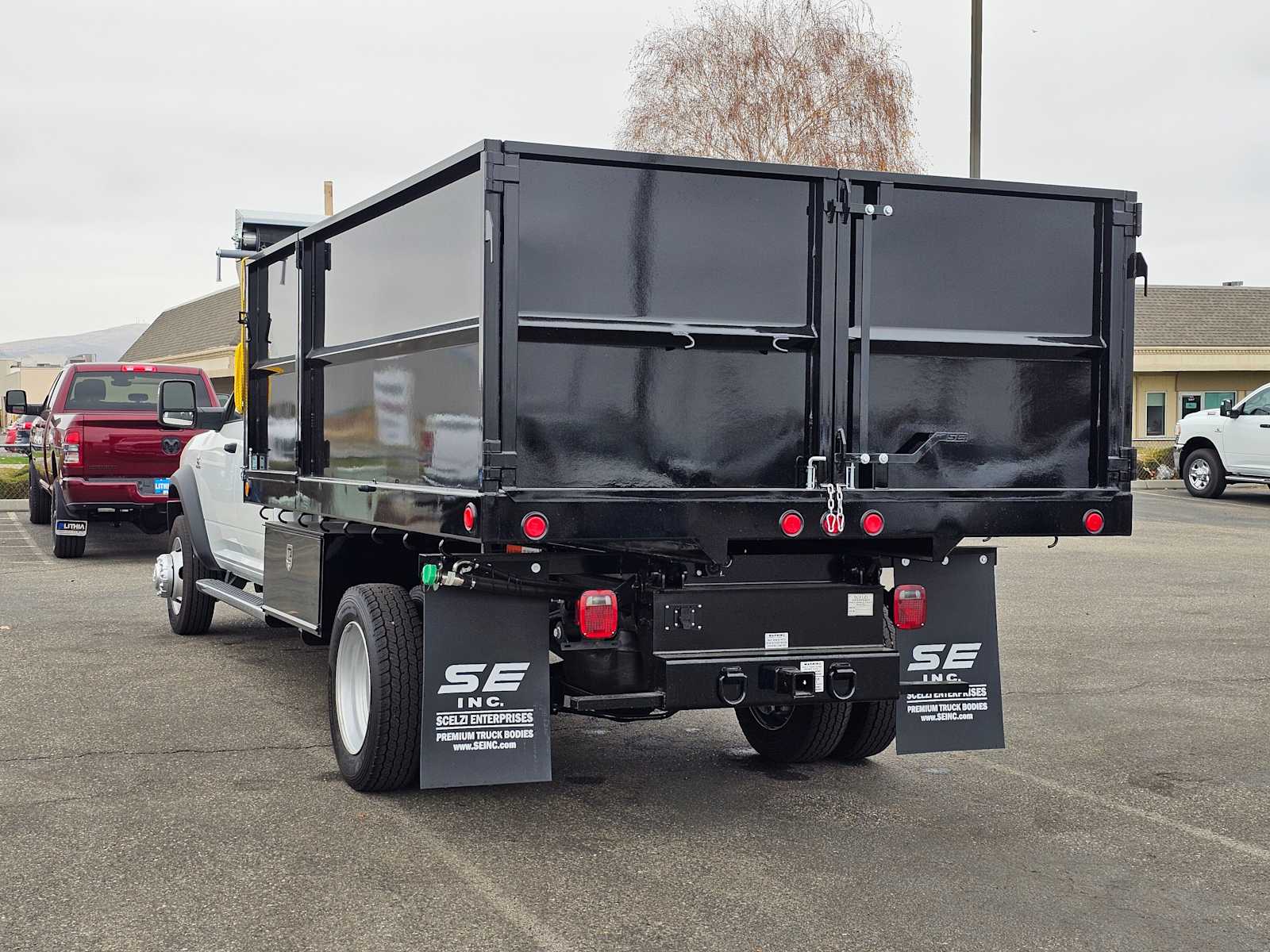 2024 Ram 5500 Tradesman photo 4