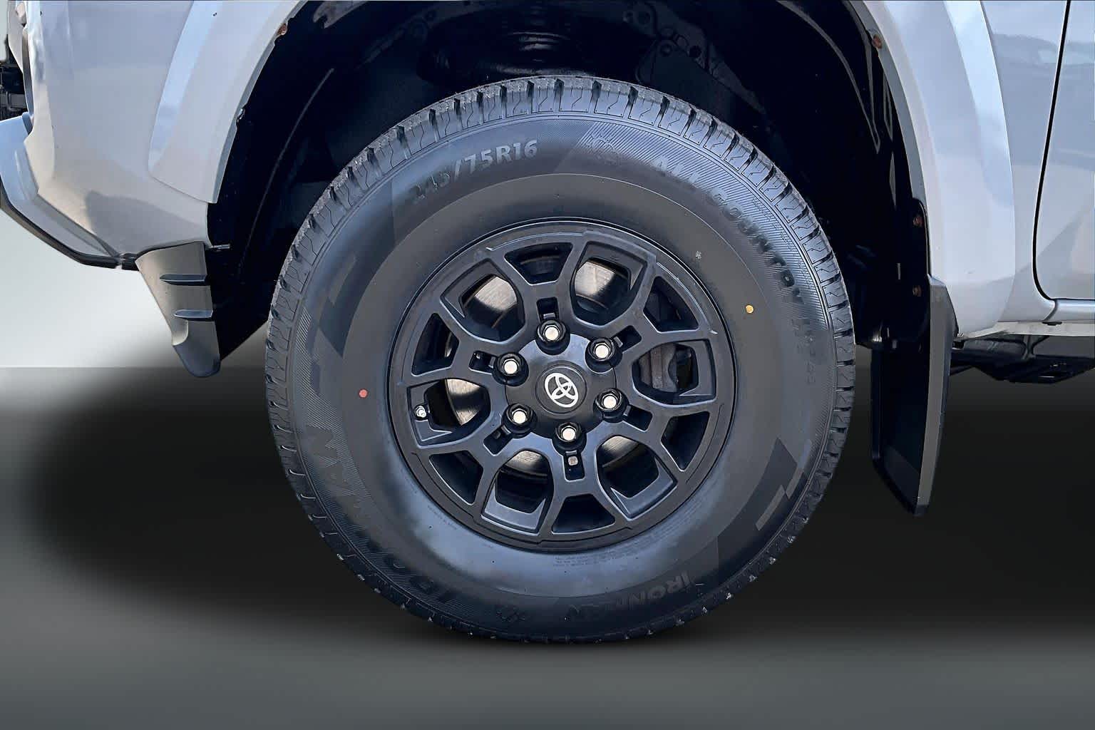 Thumbnail: 2020 Toyota Tacoma - 8