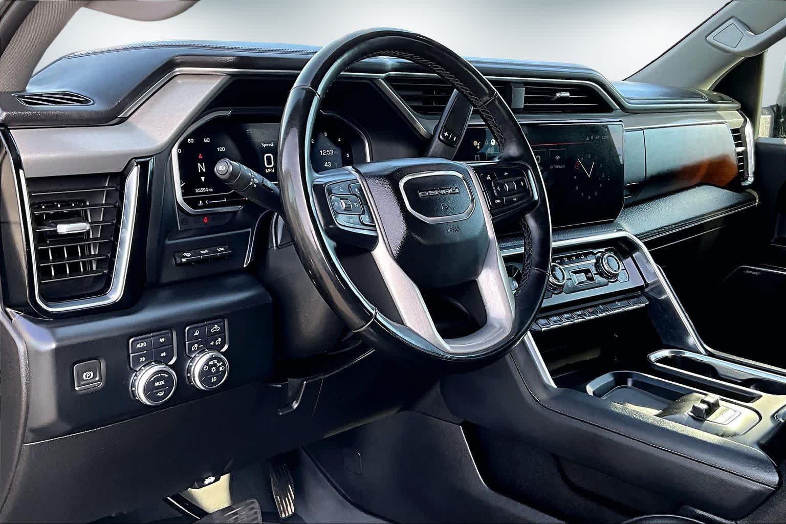 2024 Gmc Sierra 3500 HD Denali photo 2