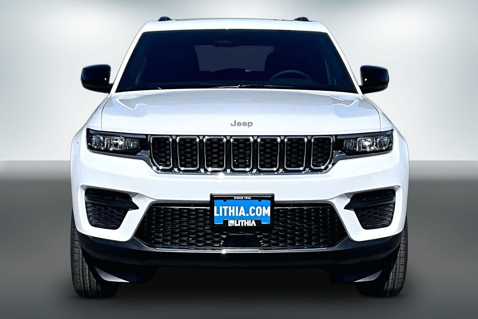 Thumbnail: 2026 Jeep Grand Cherokee - 6