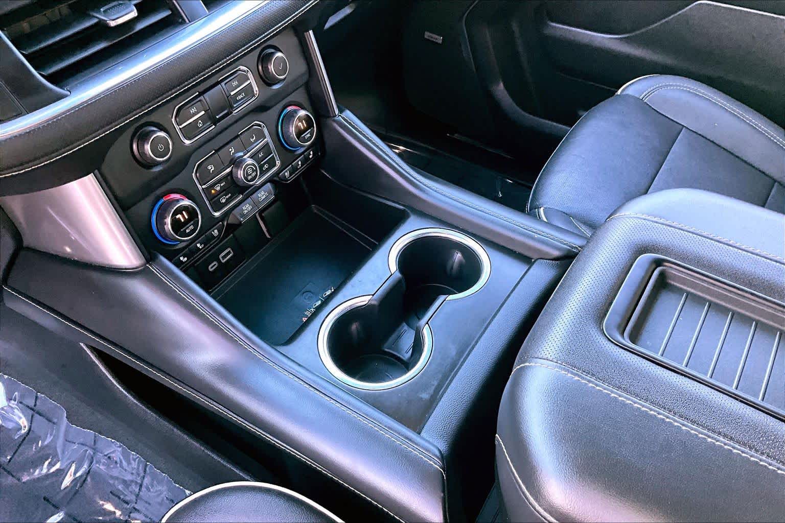 Thumbnail: 2023 Chevrolet Suburban - 16