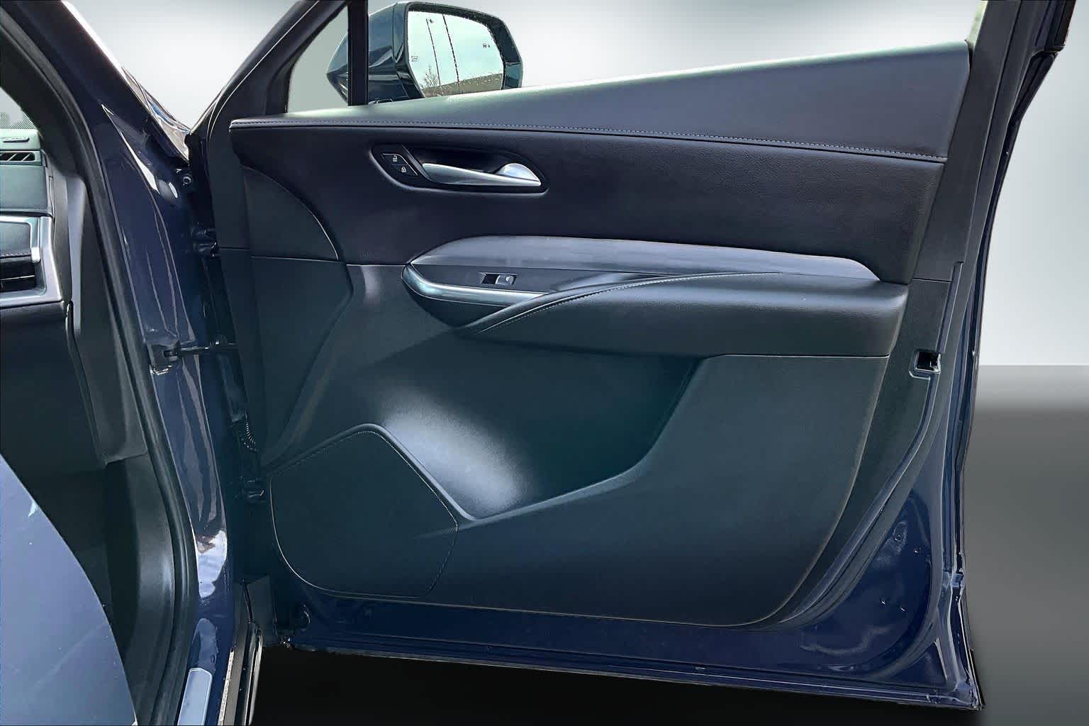 Thumbnail: 2024 Cadillac XT4 - 26