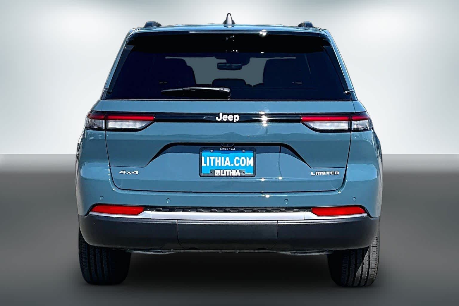 Thumbnail: 2026 Jeep Grand Cherokee - 4