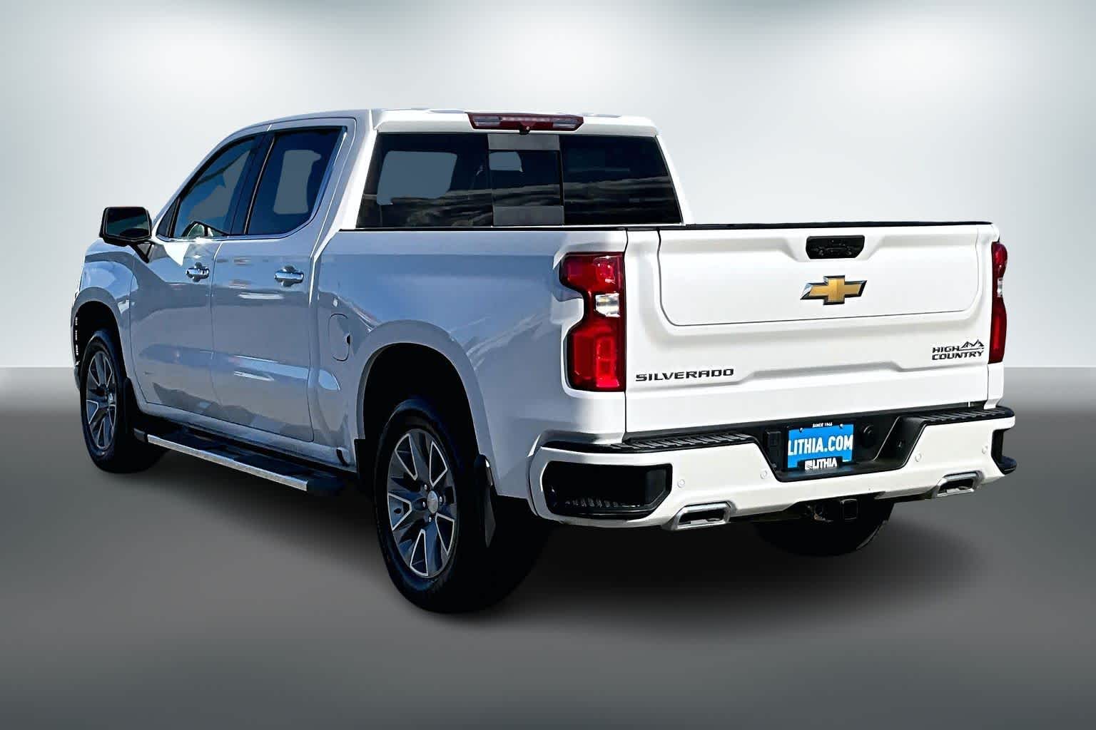 Thumbnail: 2022 Chevrolet Silverado 1500 - 4