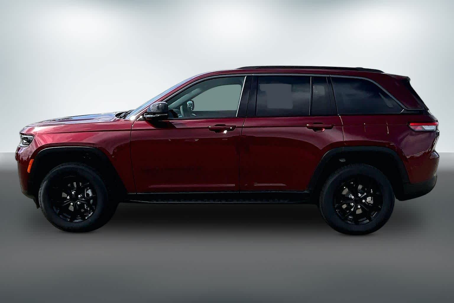 Thumbnail: 2026 Jeep Grand Cherokee - 3