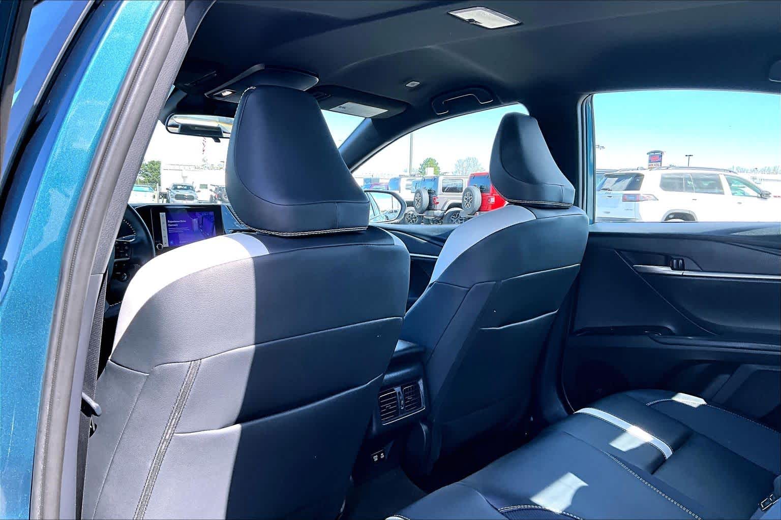 Thumbnail: 2025 Toyota Camry - 12