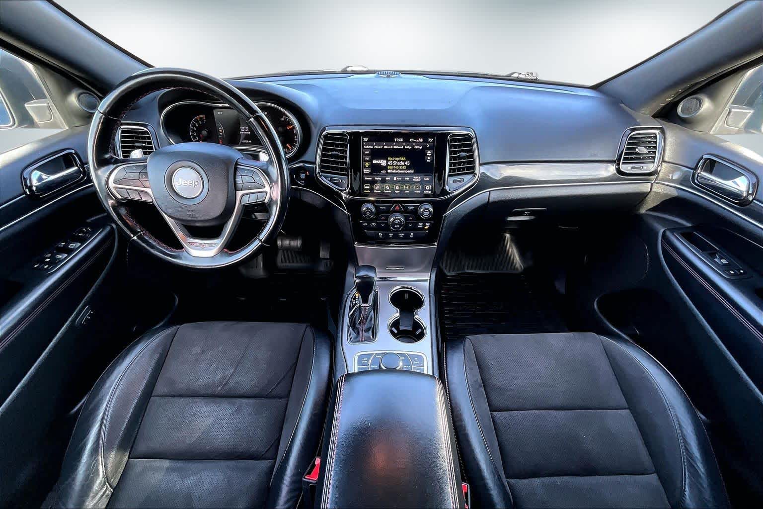 Thumbnail: 2020 Jeep Grand Cherokee - 10