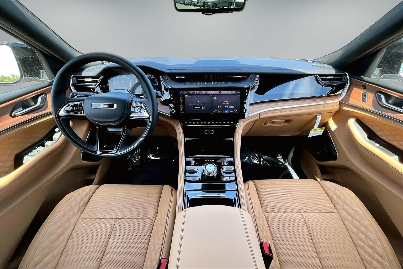 Thumbnail: 2026 Jeep Grand Cherokee - 10