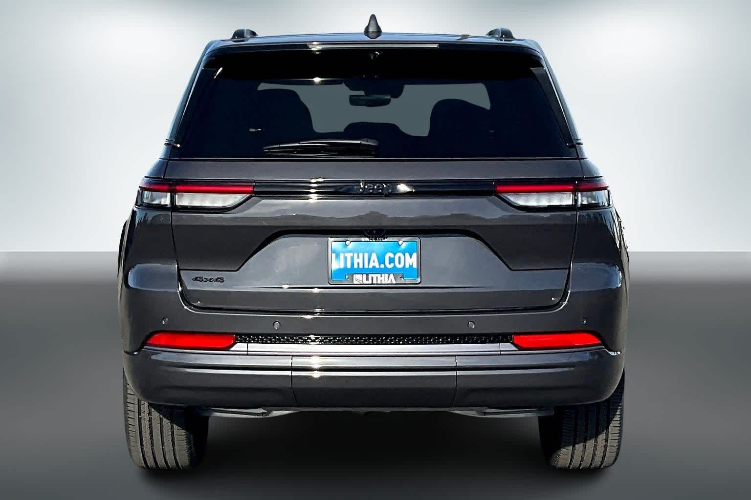 Thumbnail: 2026 Jeep Grand Cherokee - 5