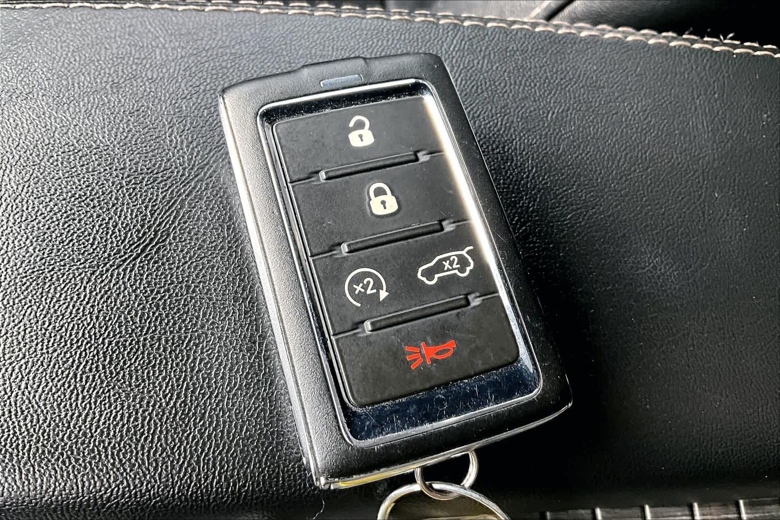 Thumbnail: 2022 Jeep Wagoneer - 19