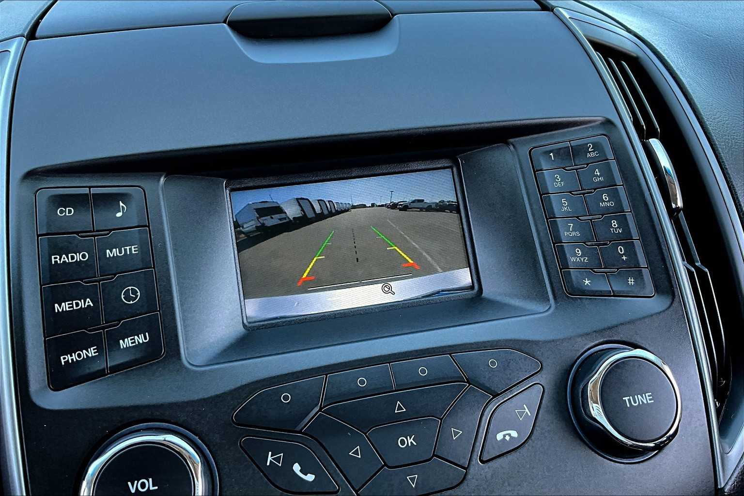 Thumbnail: 2017 Ford Edge - 23