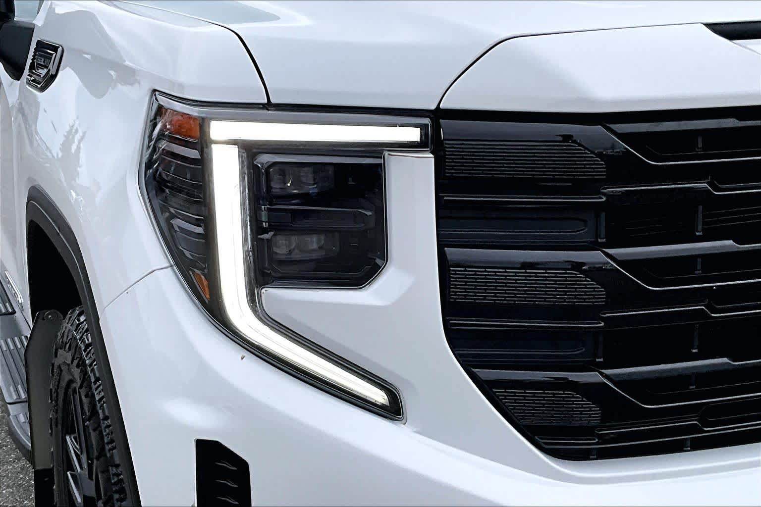 Thumbnail: 2022 GMC Sierra 1500 - 32