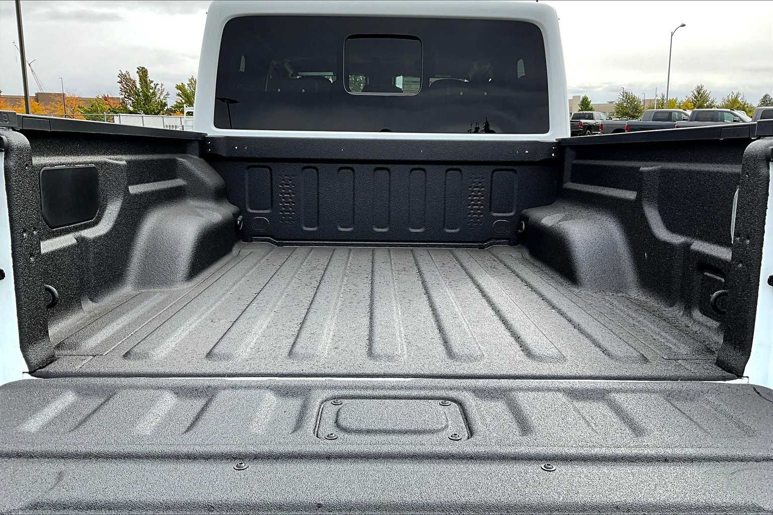 Thumbnail: 2025 Jeep Gladiator - 19