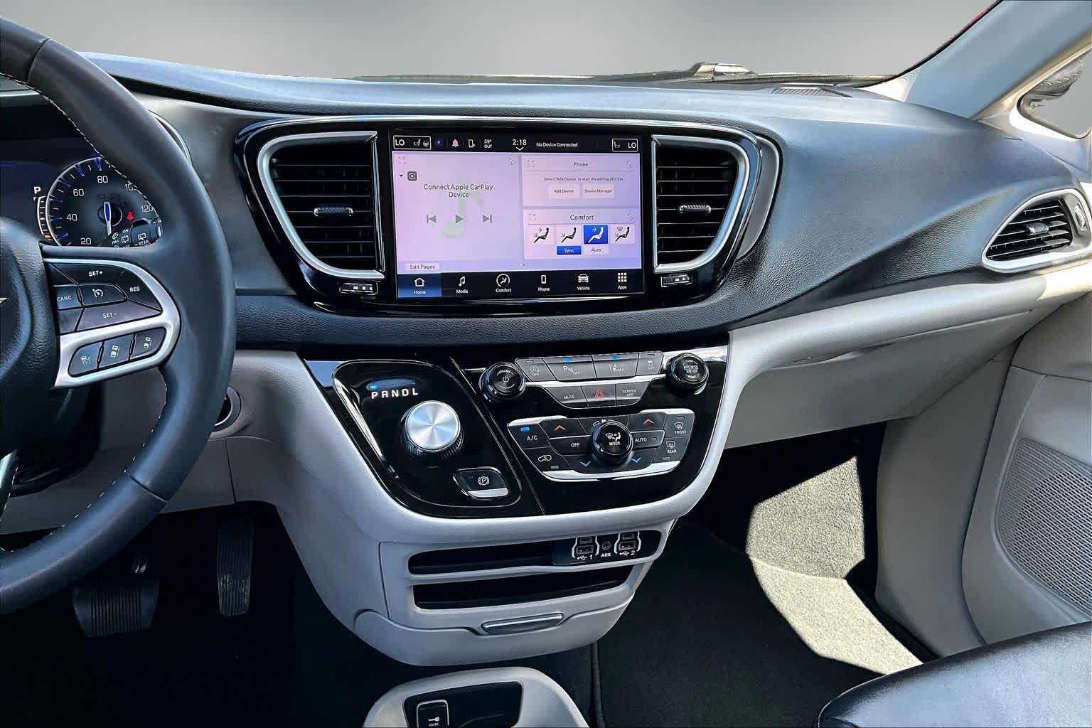 Thumbnail: 2024 Chrysler Pacifica - 15